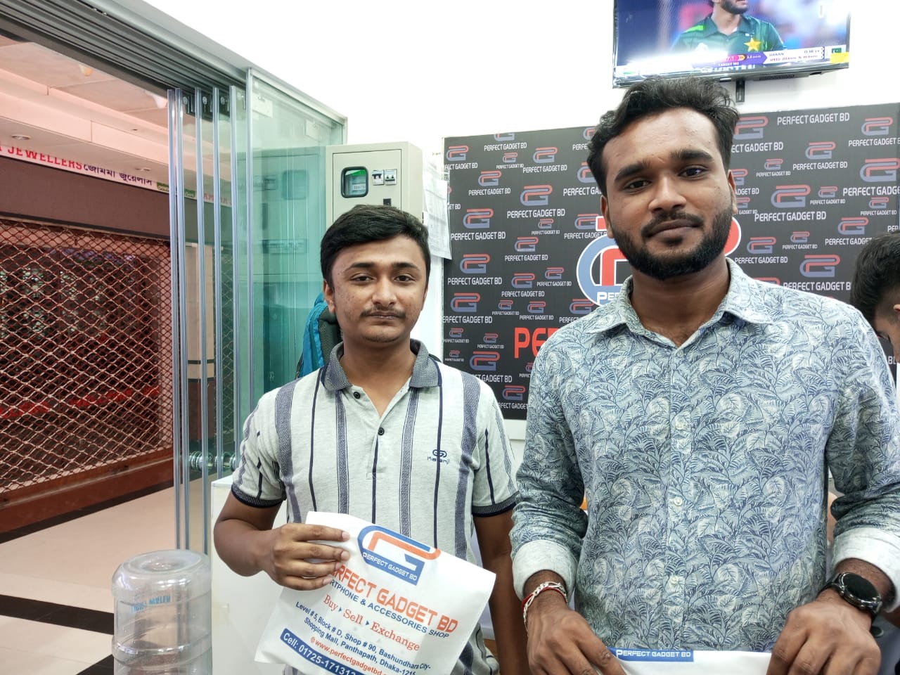 Mobile Club Store Interior